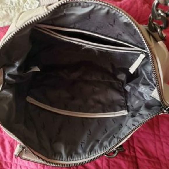 Handbag - Picture 3 of 3